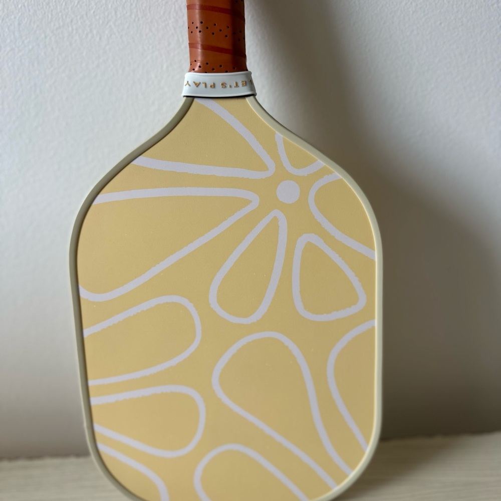 Recess Pickleball Paddle in Yellow and White